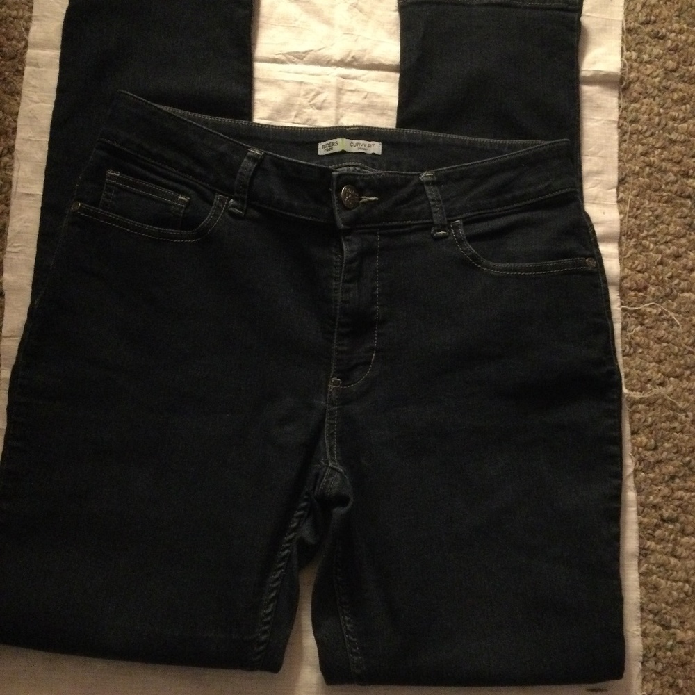 Lee Riders women’s jeans in excellent used condition, sz 12m mid rise skinny